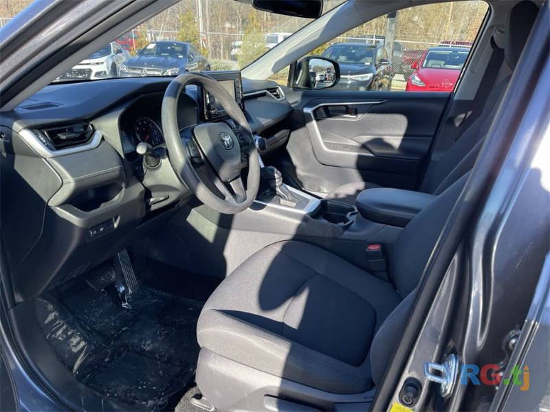 Toyota RAV 4 FWD LE 2.5 2019 г.